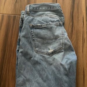 American eagle mom jeans